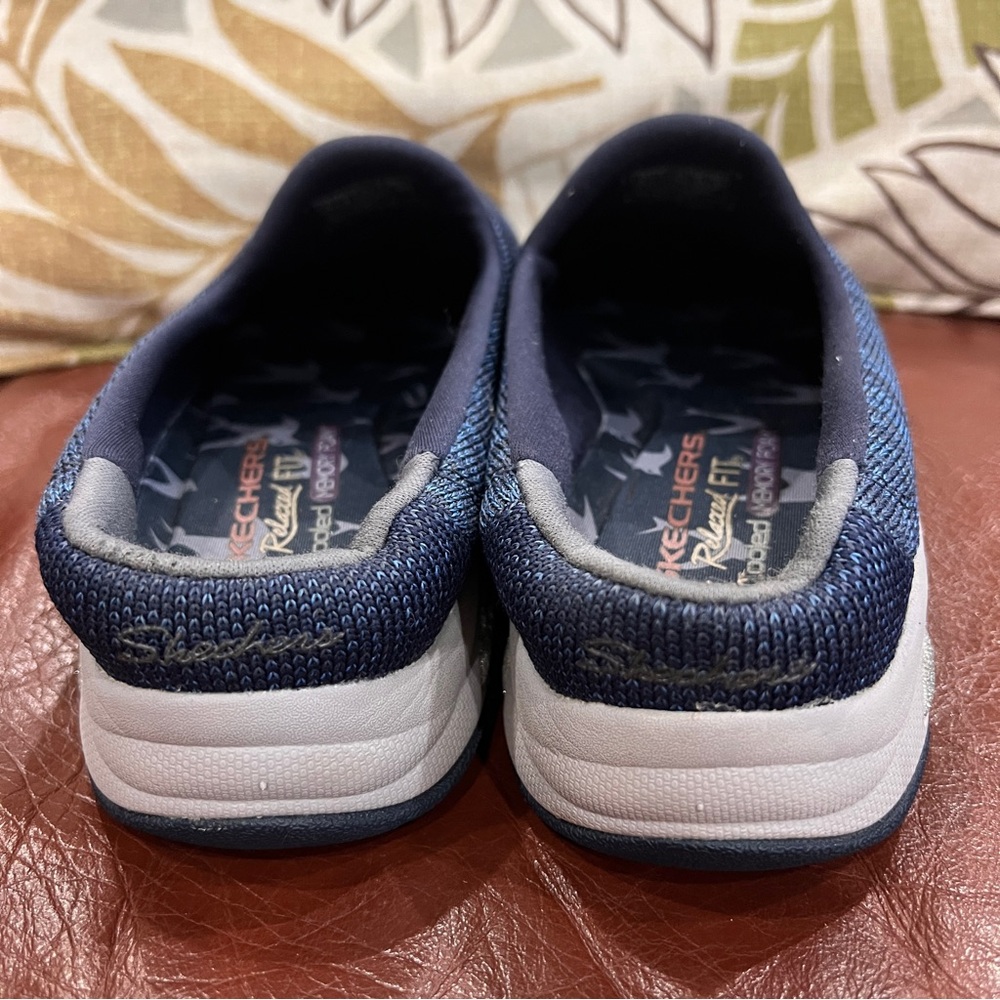 Skechers Relaxed Fit Women Navy Slip-On Loafers Size 6 - Picture 7 of 9